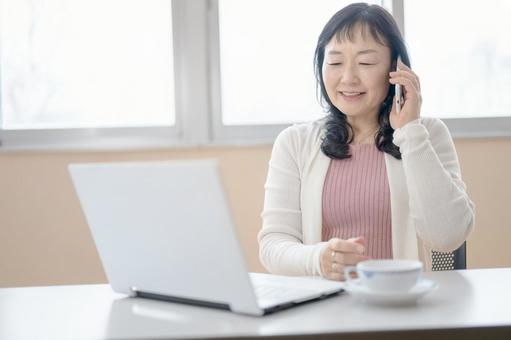 50代から始める新しい生活！初心者でも安心のライブ配信で自由な時間を手に入れよう！